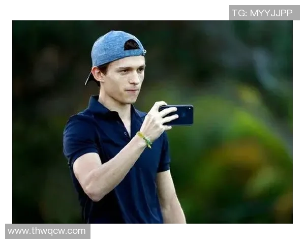 赫兰德:足球场上的新星如何改变比赛格局与未来发展潜力分析 赫兰德:足球场上的新星如何改变比赛格局与未来发展潜力分析