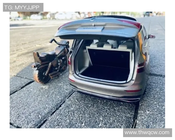 足球机车激情碰撞引领运动与速度的完美结合